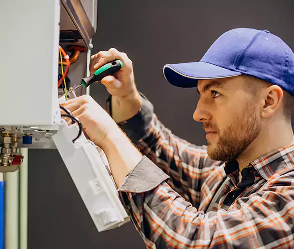 Expert Plumber for Tankless Water Heater Maintenance in Hialeah, FL: Schedule Professional Maintenance Services with Us