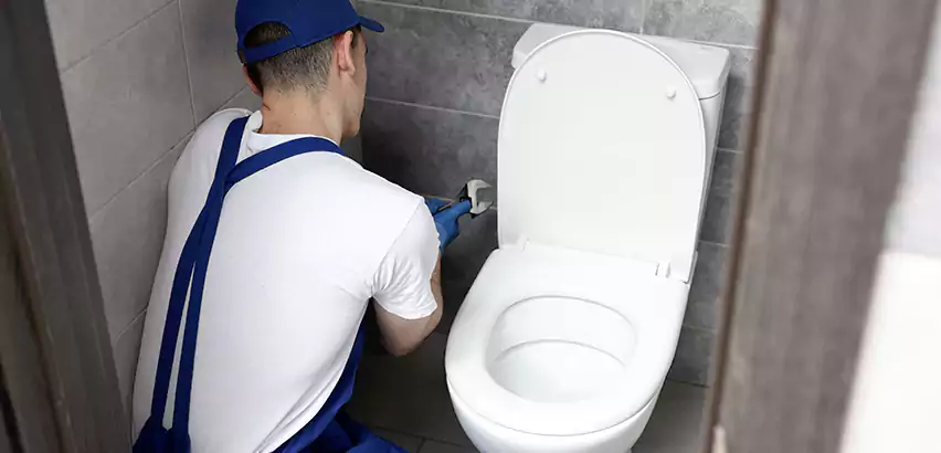 Toilet Lid Replacement in Hialeah